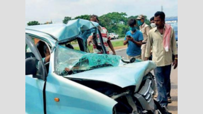 Bengal: Doctor’s wife, son die in accident on NH-2 in Hooghly