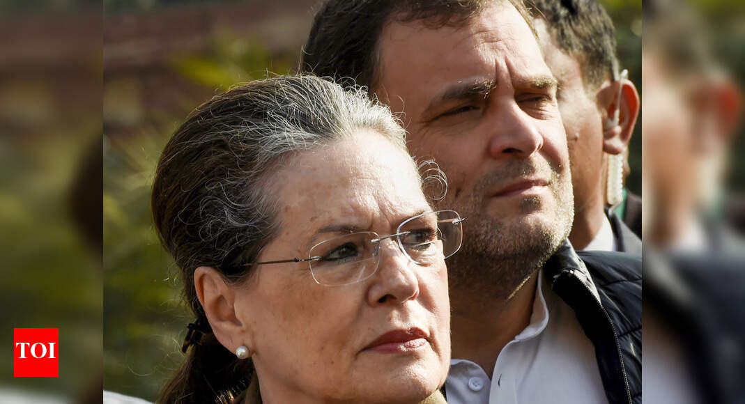 Cracks wide open in Congress ahead of CWC: Key developments - Times of India