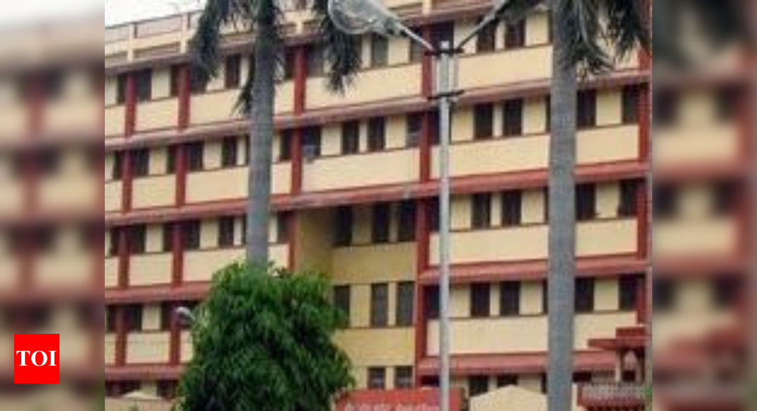 Varanasi: Covid patient jumps to death from fourth floor of BHU