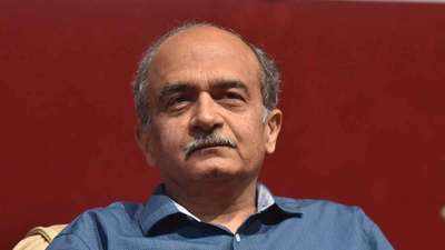 2 tweets against judiciary: Activist-lawyer Prashant Bhushan refuses to apologise in SC