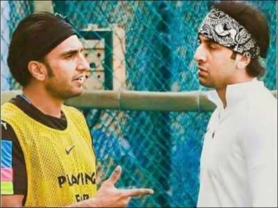 When Ranveer Singh and Ranbir Kapoor got snapped bonding over football; view picture