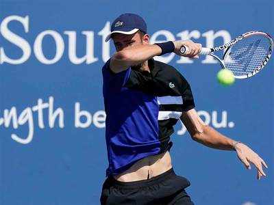 Medvedev makes quiet but winning return to Western and Southern Open ...