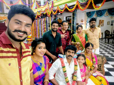 Yaaradi Nee Mohini crosses 900 episodes; Actor Surjith Ansary thanks ...