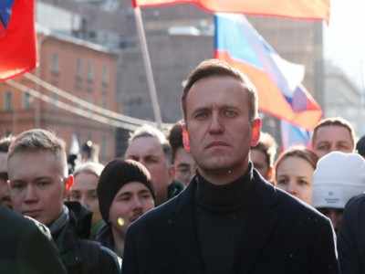 Pressure mounts on Russia to investigate Navalny's poisoning