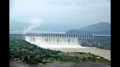 Narmada dam releases 25,000 cusecs water
