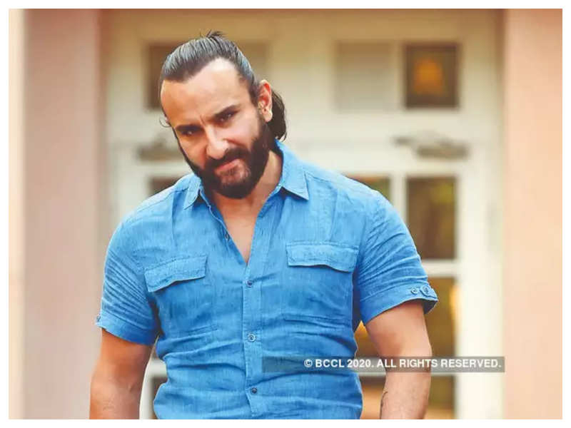 Saif Ali Khan regrets not going naked for 'Omkara' says he would have been the first butt of Bollywood on screen | Hindi Movie News - Times of India