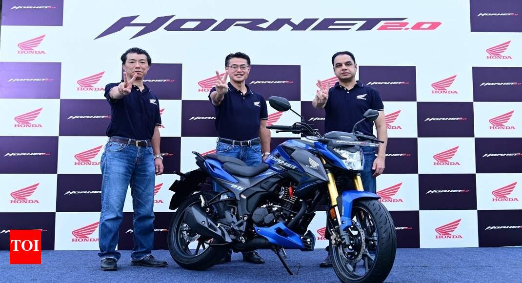 Honda Hornet 2 0 Price In India Honda Forays Into 180 0cc Segment With All New Hornet 2 0 Times Of India
