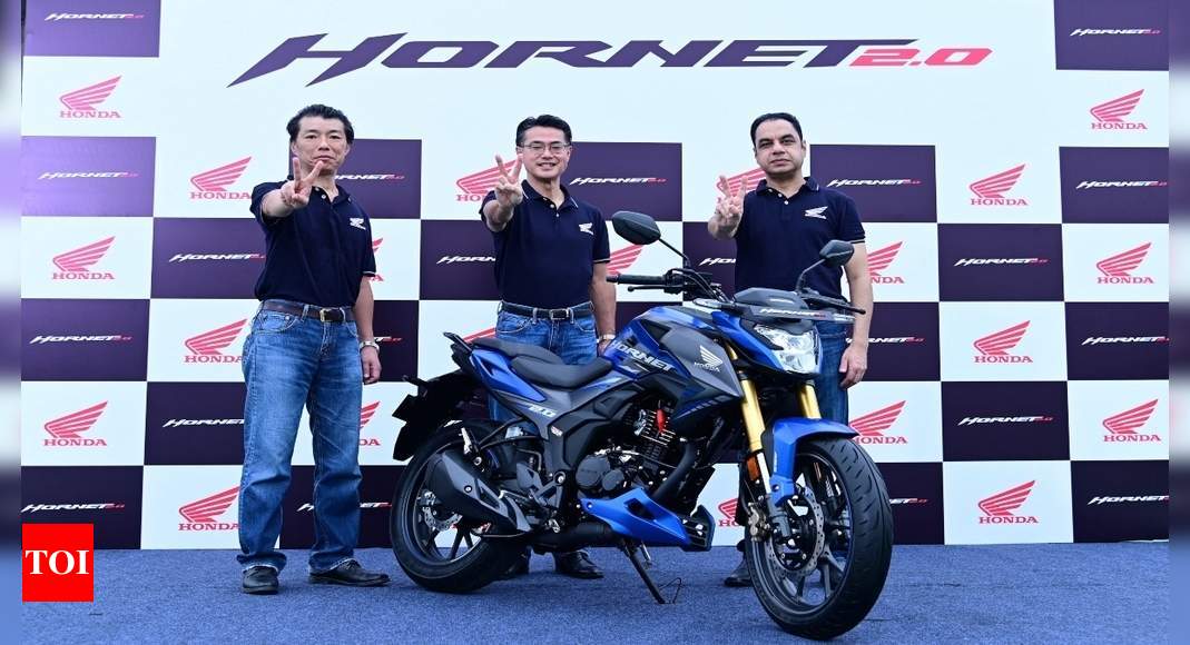 Honda Hornet 2 0 Price In India Honda Forays Into 180 0cc Segment With All New Hornet 2 0 Times Of India