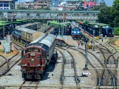 Net zero carbon emitter by 2030: Railways begins talks with key stakeholders in solar power sector