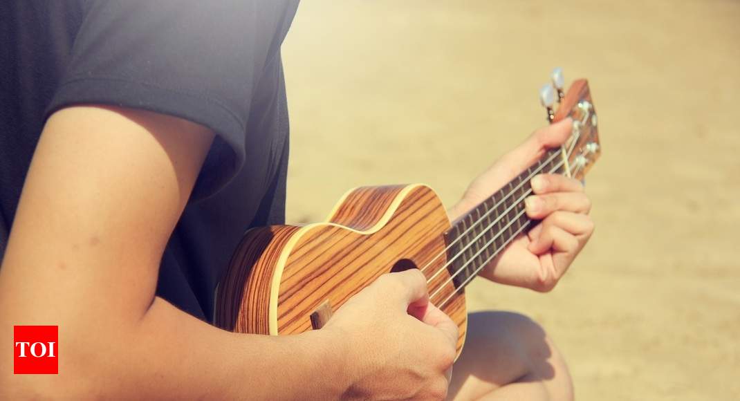 En Vivo árabe Negociar Ukulele for Beginners: Affordable options for initial music lessons | -  Times of India (April, 2023)