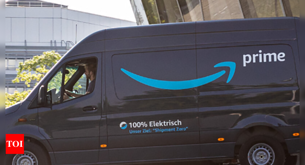 Amazon Com Inc Mercedes Gets Order For 1 800 Electric Vans From Amazon Times Of India