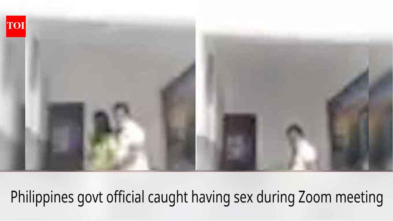 Philippines: Govt official caught having sex during Zoom meeting