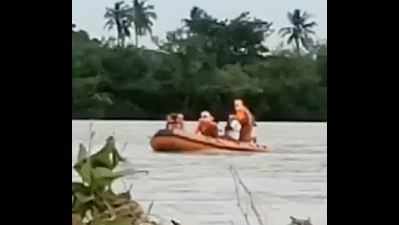 Telangana: NDRF rescues stranded fisherman in Khammam