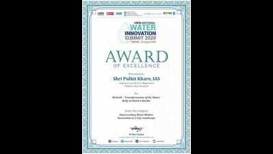 Pilibhit DM presented ELets Water Innovation Award for Hardoi’s Belatali project