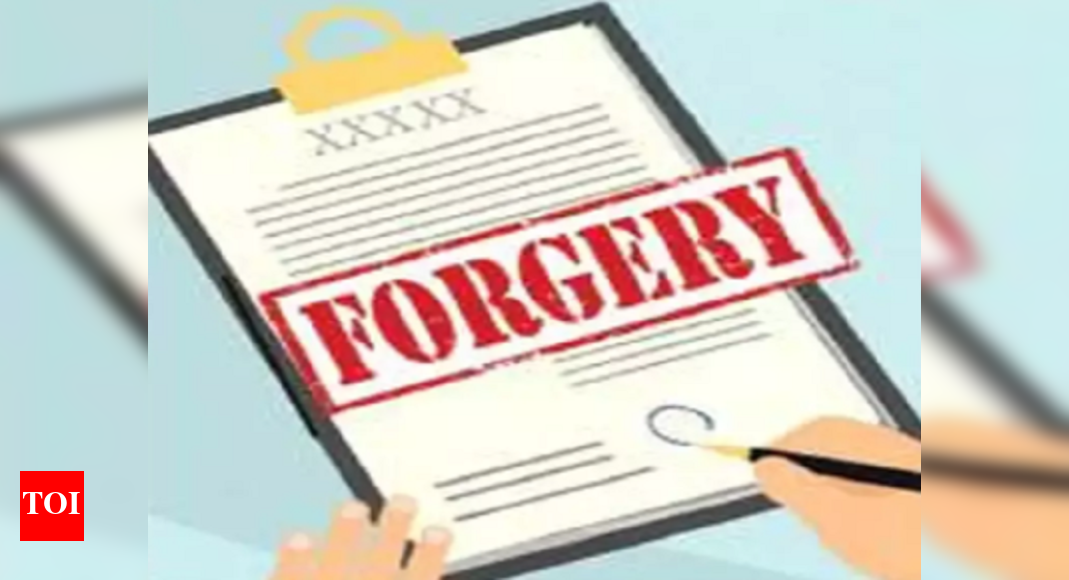 Mumbai businessman loses Rs 4.5 lakh as fake cheque cleared, sign ...