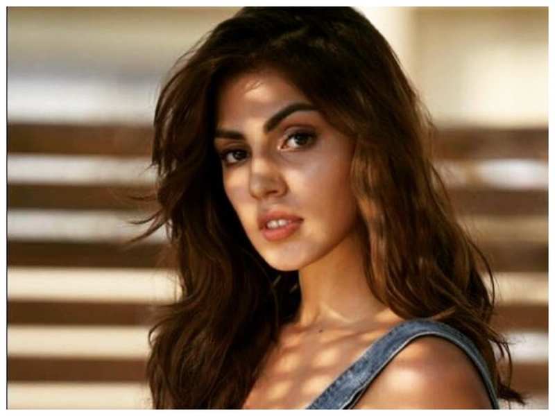 Sushant Singh Rajput case: Rhea Chakraborty leaves the DRDO guesthouse after the third round of questioning by CBI