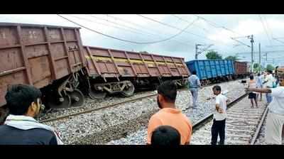 Goods train derails, inquiry ordered