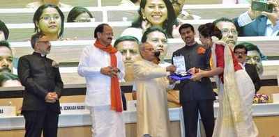 RIP Pranab Mukherjee: Iman chakraborty recalls her National Award moment