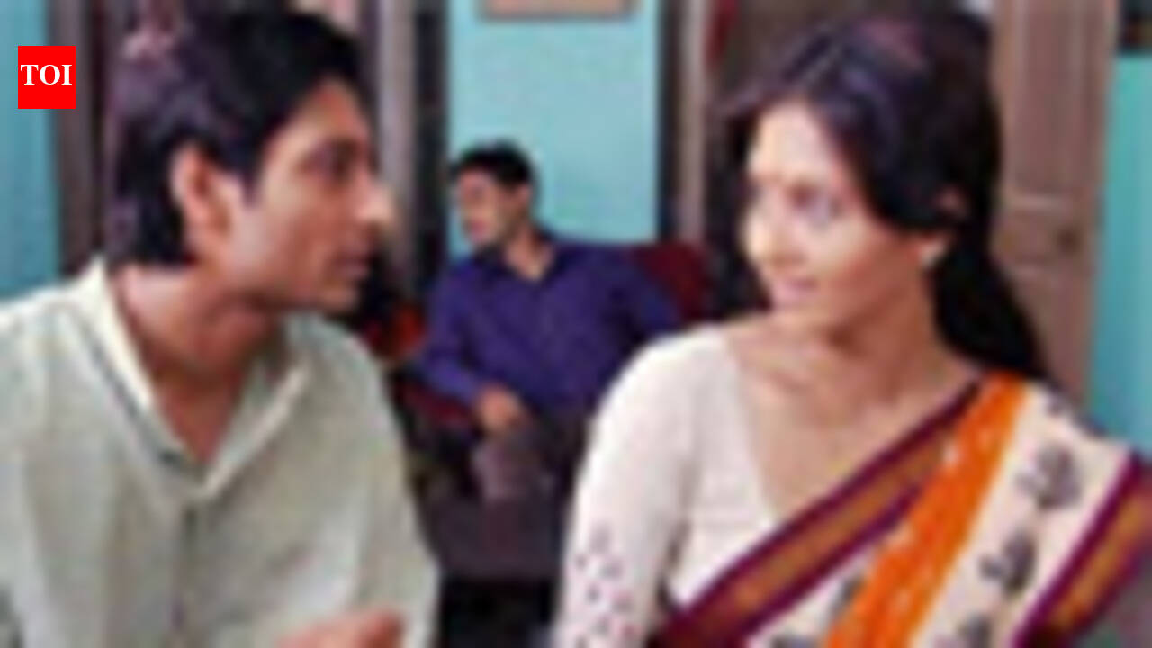 Janala (The Window) Movie Review {3.5/5}: Critic Review of Janala (The ...