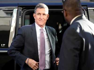 Federal appeals court keeps Flynn case alive, won't order dismissal