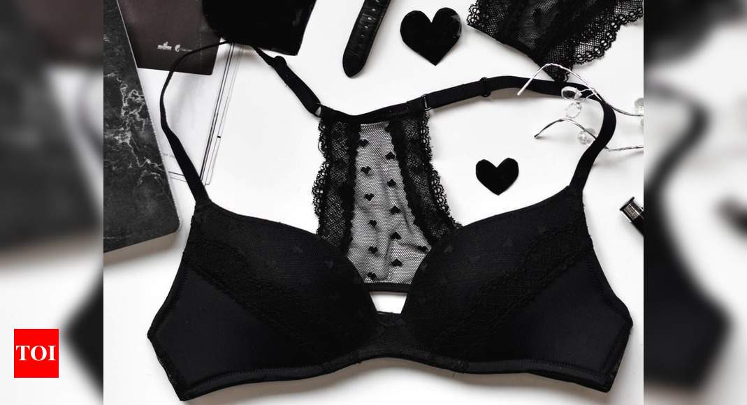 Cali Chic Women's Lingerie Celebrity Black Adjust Lace Bra Panty Set