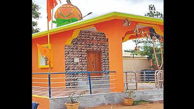 Hindu, Muslim KSRTC staff come together to build Ganesha temple in Karnataka's Chitradurga