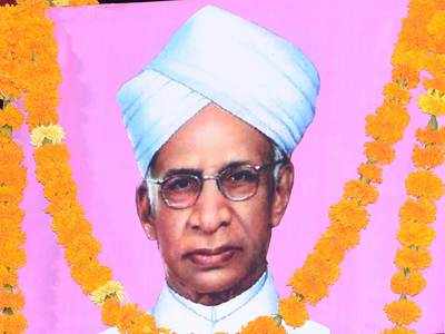 Dr Sarvepalli Radhakrishnan: The Teacher Who Became A Celebrated Icon ...