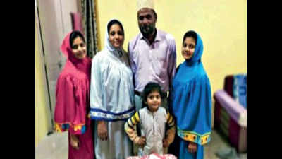 Gujarat: Family of five in Dahod end lives