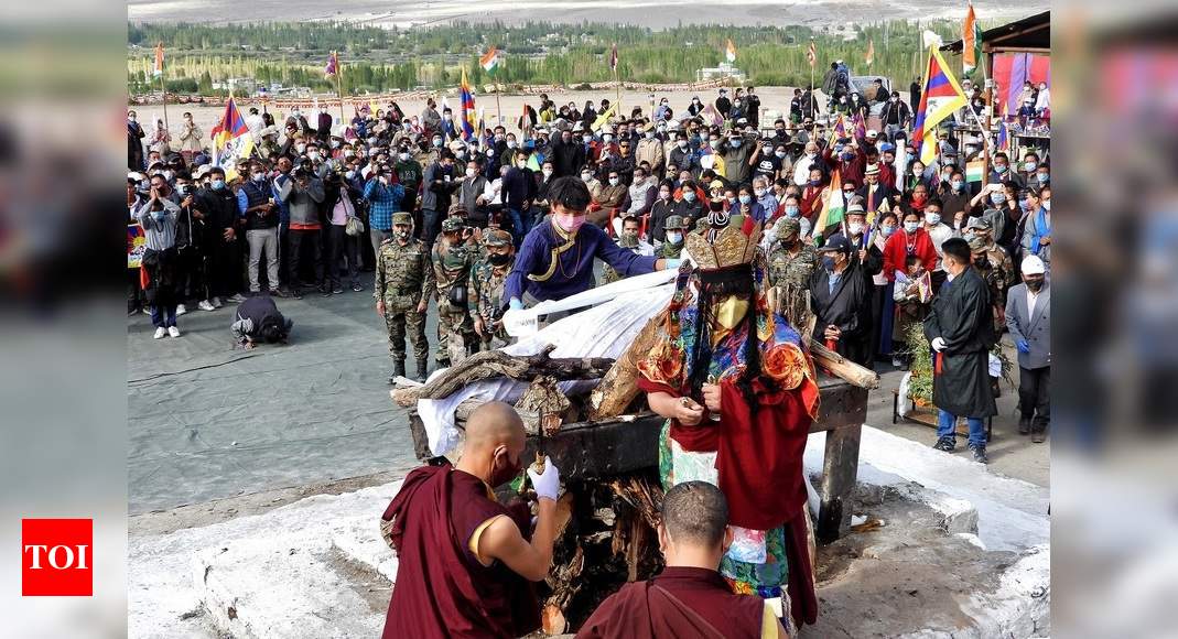Madhav attends Tibetan hero funeral, deletes tweet
