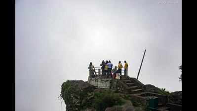 Cracks appear in Nainital’s Tiffin Top, geologists survey site, to submit detailed report