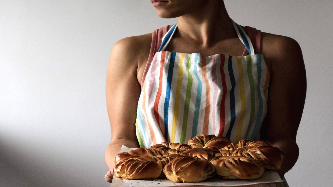 Colorful Cooking Apron In Kitchen Keep The Clothes Clean