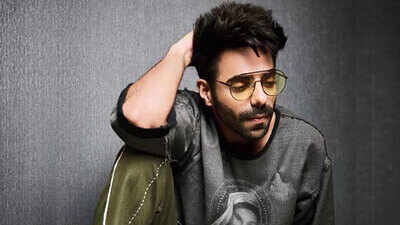 Aparshakti Khurana resumes shooting in Mumbai