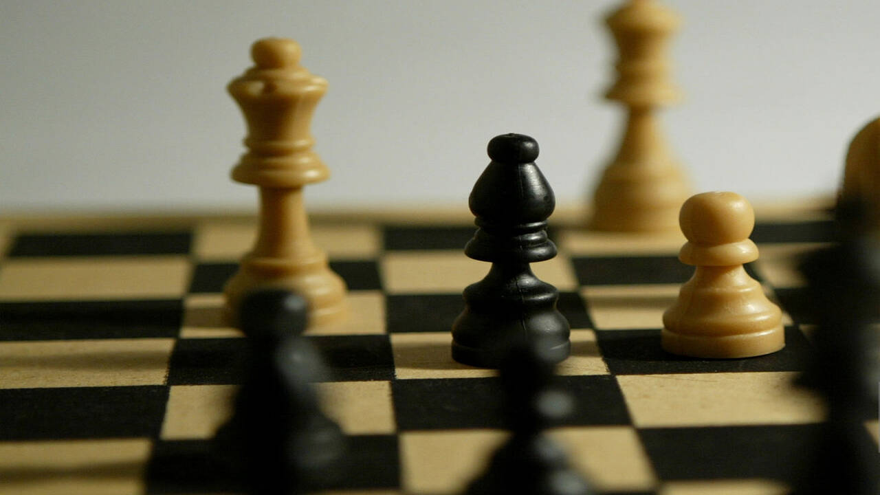 FIDE Candidates chess tourney to resume on November 1