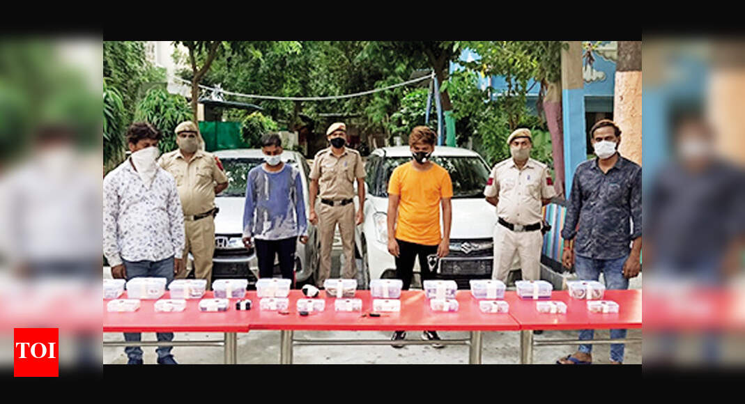Delhi: Stolen items worth over Rs 1 crore seized from gang of burglars ...