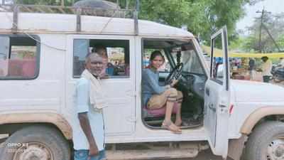 Woman, masters in economics, drives taxi in Gadchiroli