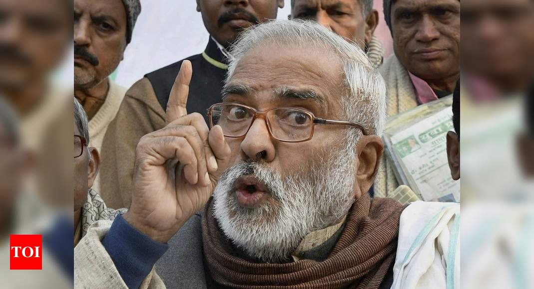 Bihar polls: Raghuvansh Prasad Singh quits RJD