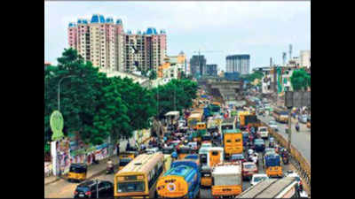 Chennai: Unfinished flyover causes traffic snarl