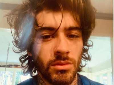 Zayn Malik leaves fans speechless with his shirtless photo; captions it  'Got some stuff to show ya soon!' | English Movie News - Times of India