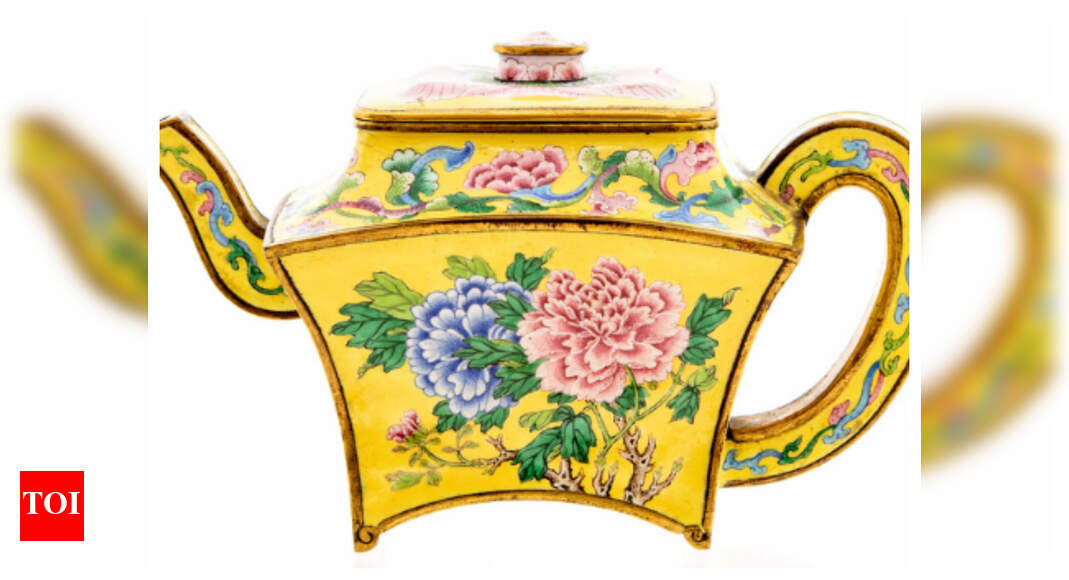 This vintage Chinese 'Teapot' found in a garage cleanup is worth Rs 1 Crore Times of India
