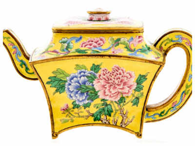 This vintage Chinese 'Teapot' found in a garage cleanup is worth Rs 1 Crore