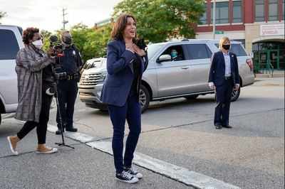 Kamala Harris gets our vote for wearing the coolest canvas shoes on the planet