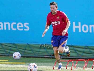 Messi staying at Barca 'fantastic', says coach Koeman