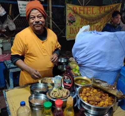 Vivekananda Park phuchka seller excited to shoot for a TV show ...