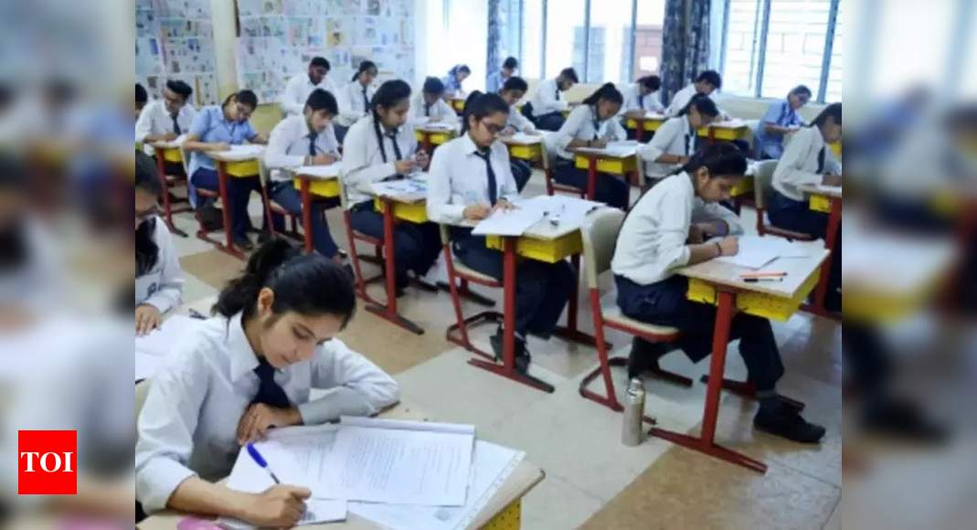 Govt issues guidelines for teaching in classrooms