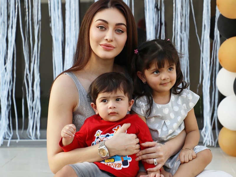 Bigg Boss 13s Shefali Jariwala Enjoys With Her Niece And Nephew I