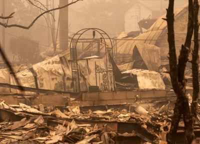 Oregon governor seeks more federal help as wildfires burn in US West