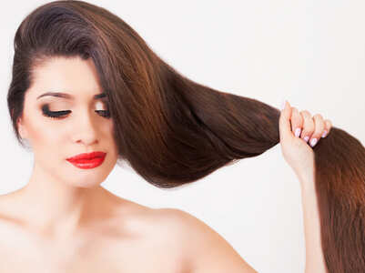 Simple ways to reverse hair loss with Amla