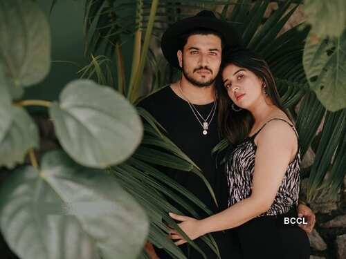Sa Re Ga Ma Pa Keralam Host Jeeva Joseph And Wife Aparna Set Major Couple Goals A Look At Their Mushy Pictures The Times Of India Sa Re Ga Ma Pa Keralam Host Jeeva Joseph And Wife Aparna Set Major Couple Goals A Look At Their Mushy Pictures The Times Of India