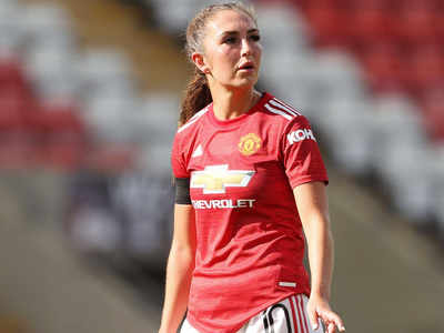 Katie Zelem of Manchester United Women poses during a photocall at News  Photo - Getty Images