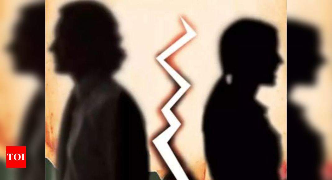 'Covid +ve’ hubby disappears, found with lover in Indore